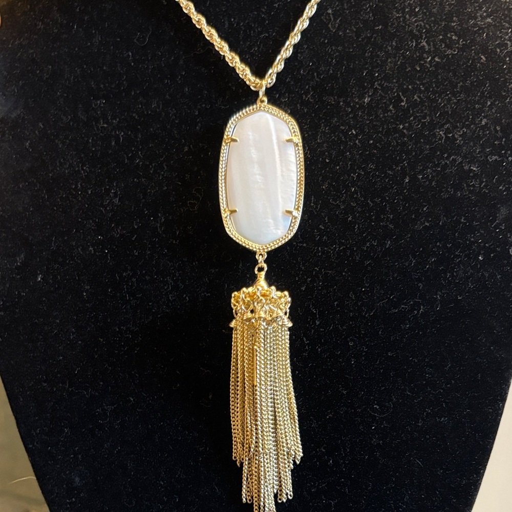 Kendra Scott Rayne Tassel and Stone Pendant Necklace. Gold Tone